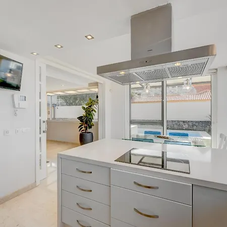 Impeccable 3-bed In Costa Adeje *