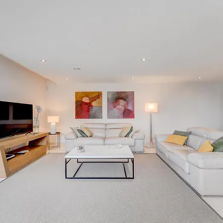 Impeccable 3-bed In Costa Adeje Villa Costa Adeje (Tenerife)